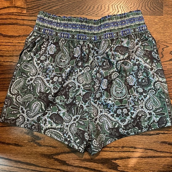 Free People Movement Unlined Active Shorts - Picture 2 of 4